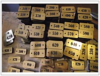 Номерки на двери на композите (Гравировка и фрезеровка)